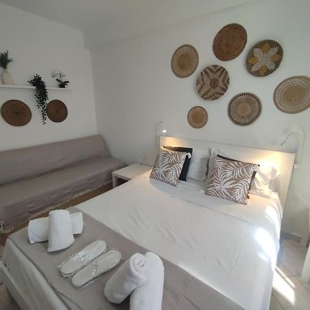 Seagull Apartments Néa Péramos Kültér fotó