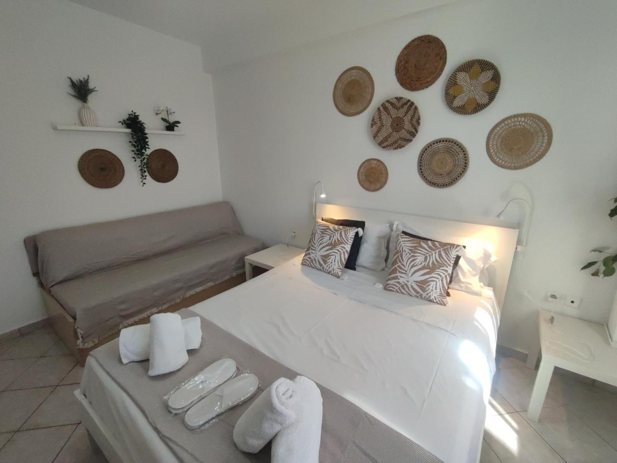 Seagull Apartments Néa Péramos Kültér fotó