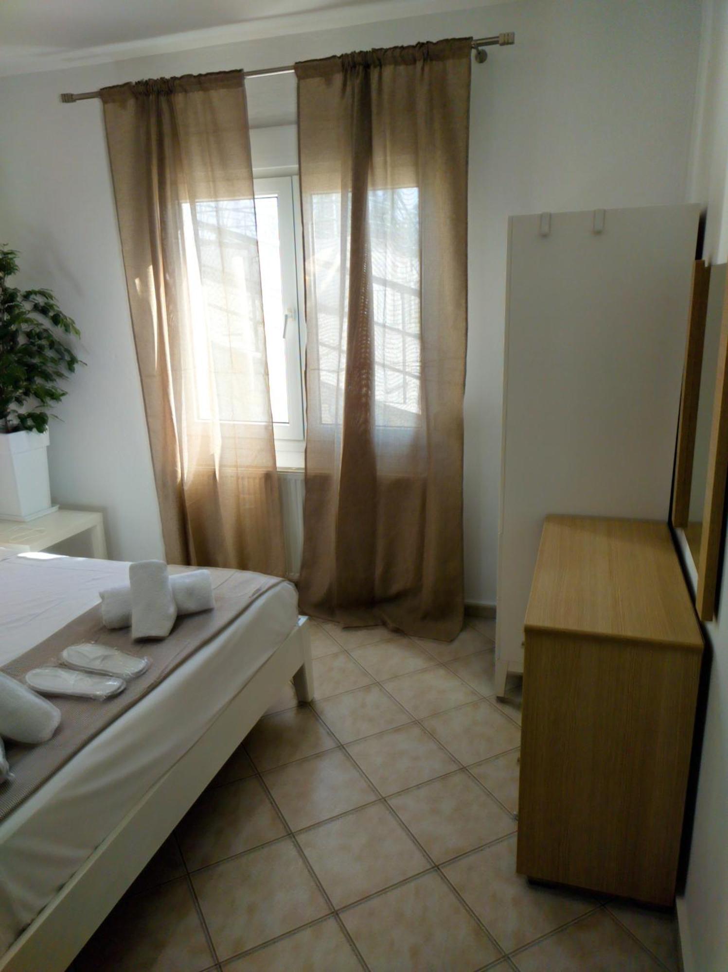Seagull Apartments Néa Péramos Kültér fotó